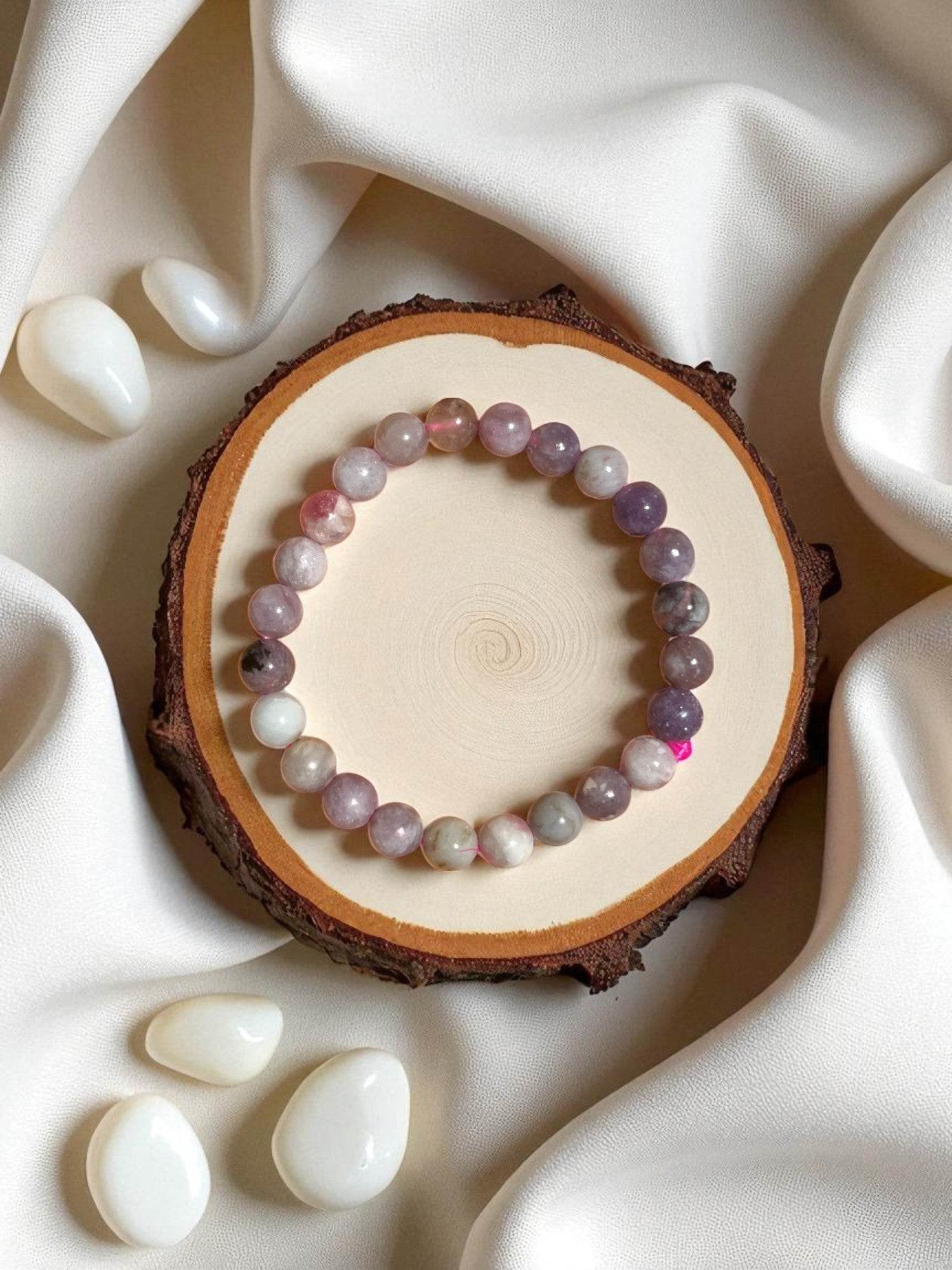 Tourmaline rose sur Eudialyte - BD PIERRES NATURELLES