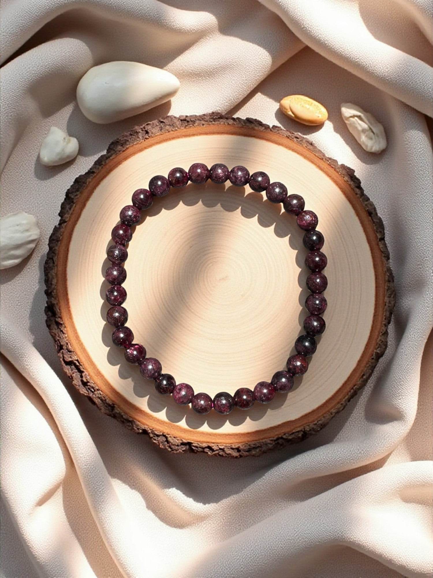 Grenat rouge almandin - Pakistan - BD PIERRES NATURELLES